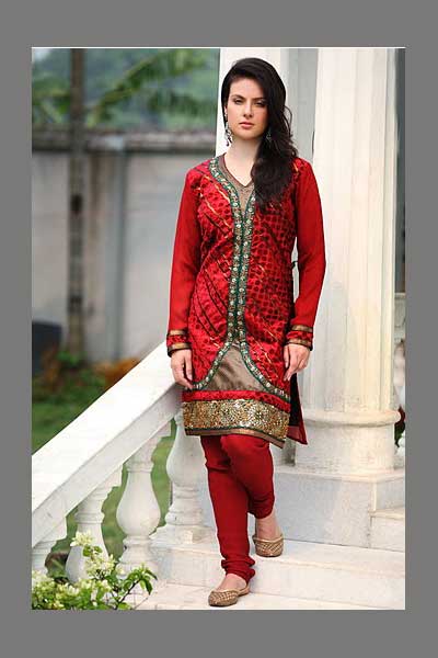 Red Embroidered Wedding Wear Heavy Churidar Kameez