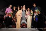manish-malhotra-shaina-nc-with-celebrities